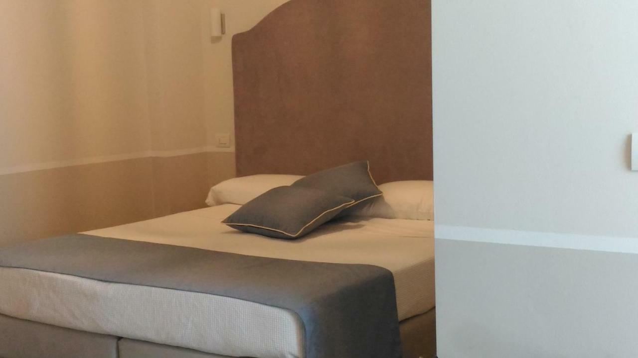 Spagnoi Rooms Кастелнуово дел Гарда Екстериор снимка