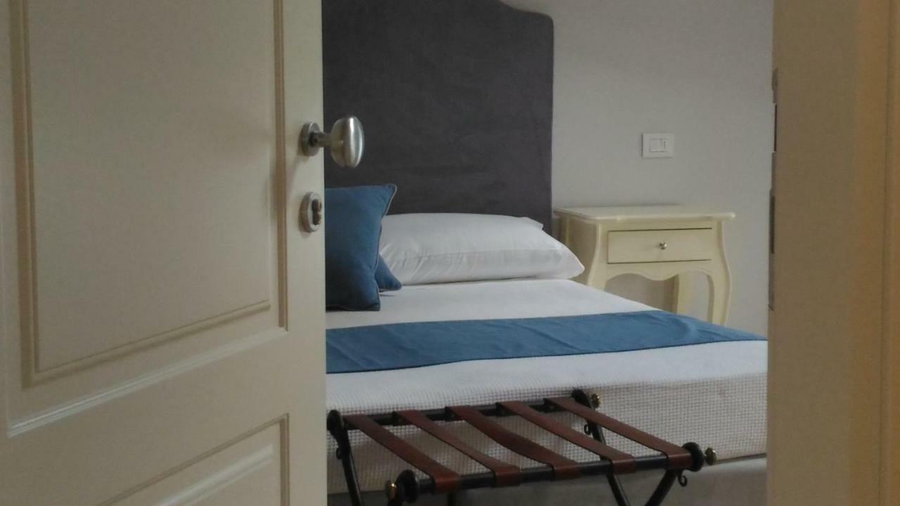Spagnoi Rooms Кастелнуово дел Гарда Екстериор снимка