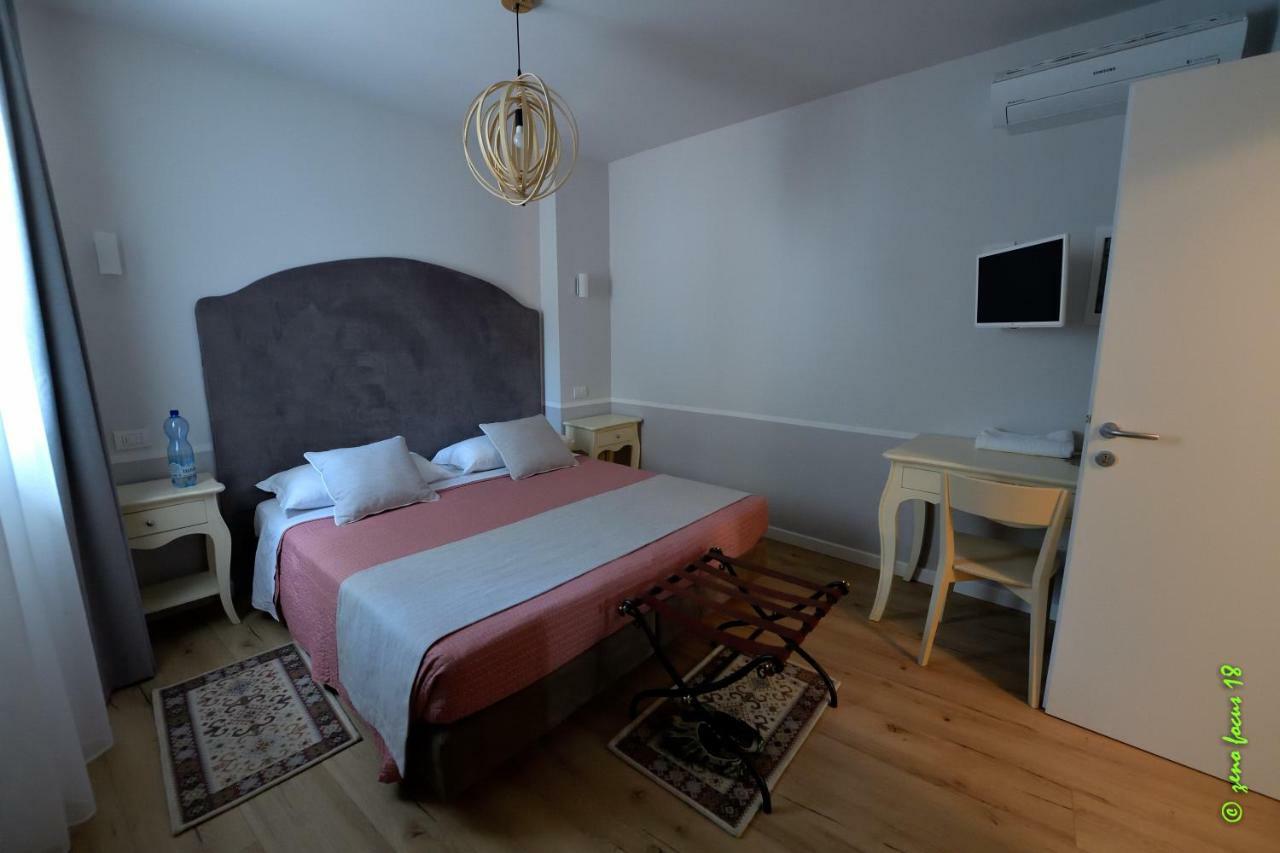 Spagnoi Rooms Кастелнуово дел Гарда Екстериор снимка